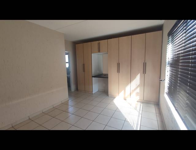 2 BEDROOM FLAT FOR SALE IN THREE RIVERS